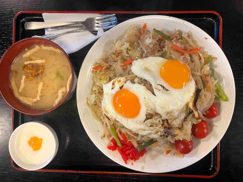 オモウマい店･山形県のみどり食堂の野菜炒めチャーハン