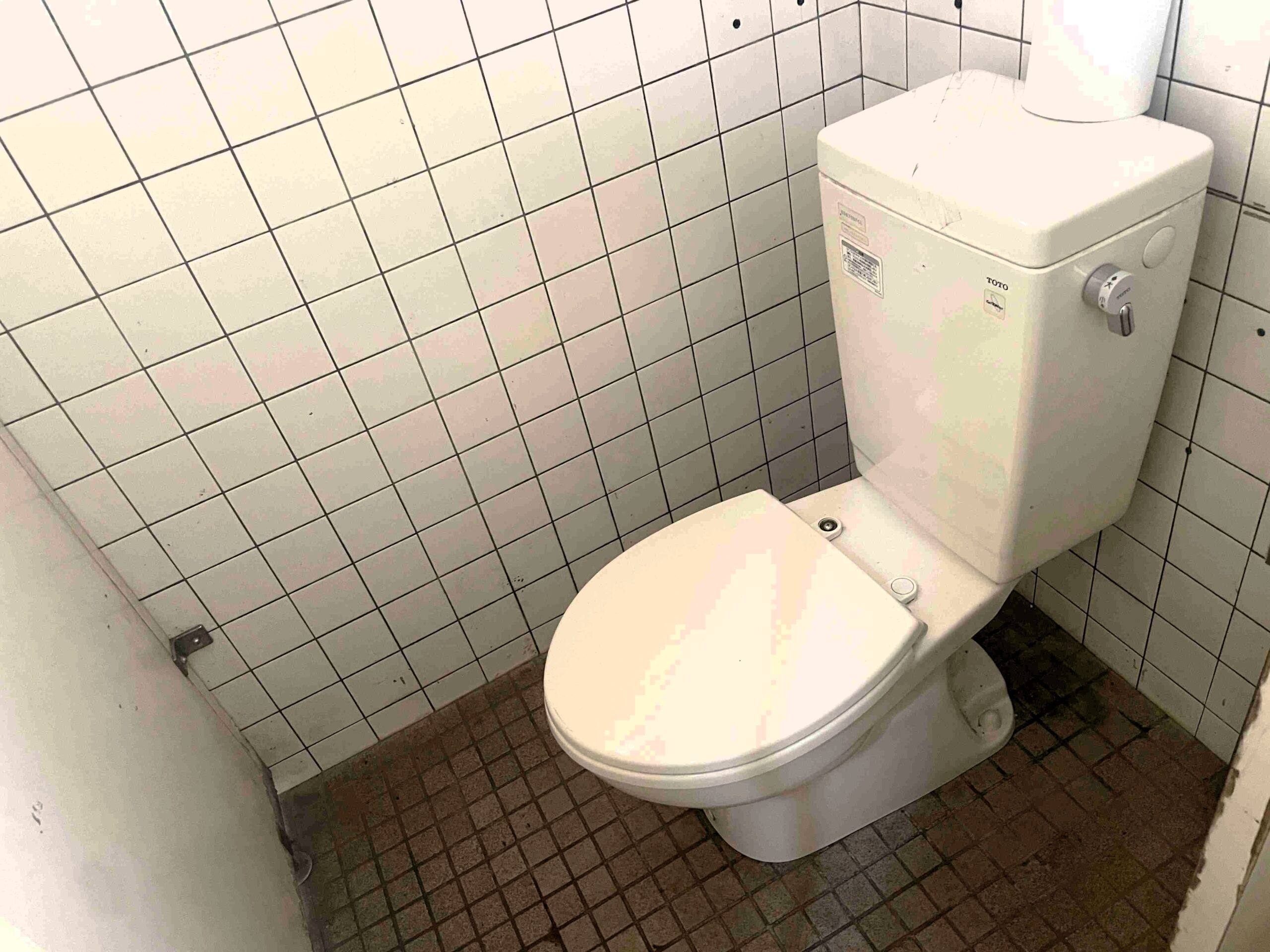 廻り目平キャンプ場・トイレ
